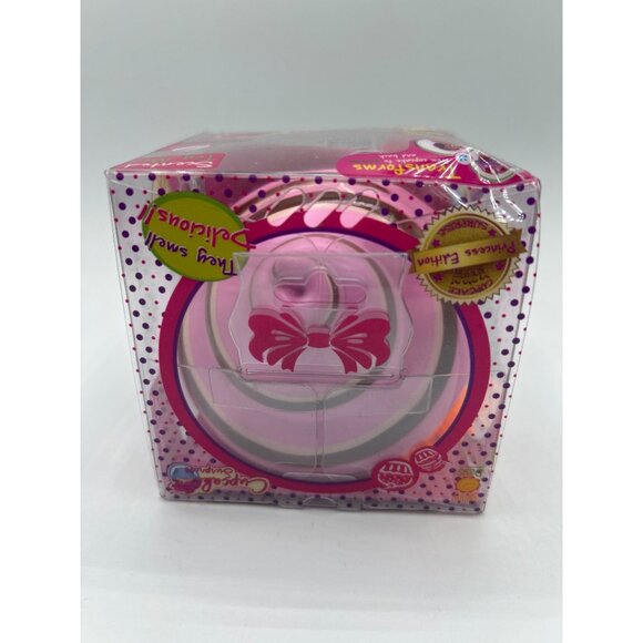 Cupcake Surprise Princess Edition Transforming Doll Vanilla - Picture 5 of 6